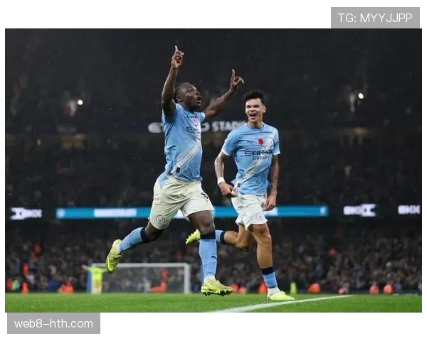 曼城迎战利物浦，瓜迪奥拉赛前暗示将针对阿诺德防区进行纵深打击